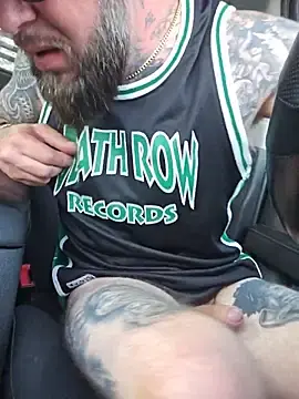 Stripchat Free Live Porn of Beardedtattood