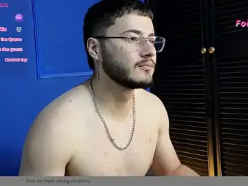 Stripchat Live Sex of Brandon_01