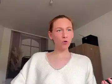 Stripchat Sex Cam of Caliiie-of