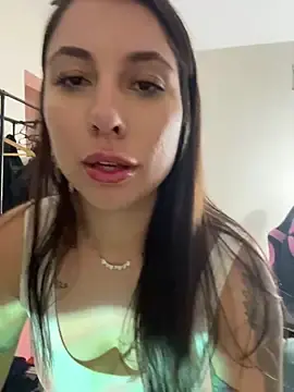 Stripchat Live Sex Cam of Carolini09