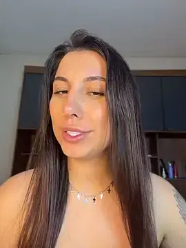 Stripchat Free Porn Cam of Carolini09