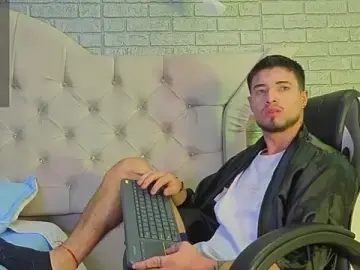 Stripchat Best Webcam of EdwardRoss_