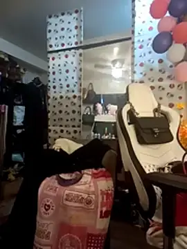 Stripchat Watch Live Sex Cams of Motherbigbus