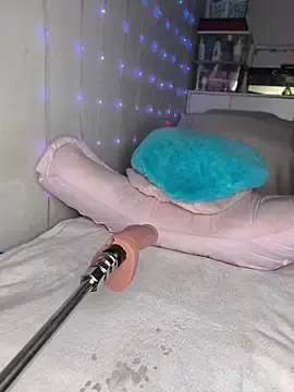Stripchat Free Porn Cam of babyariane