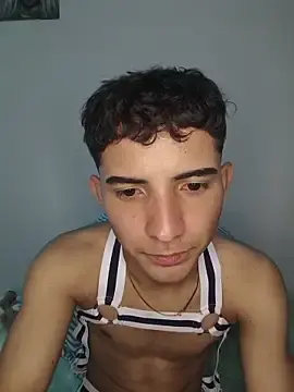 Stripchat Nude Webcam of Erick_twink