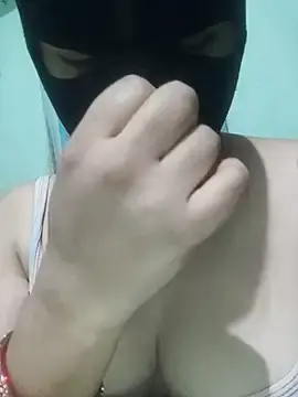 Stripchat Free Porn Cam of TamilAparna78