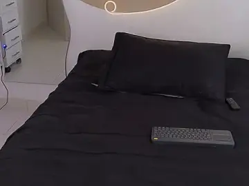 Stripchat Live Sex Cam of hot69temptation_