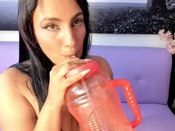 Stripchat Free Live Porn of brianna_sexy00