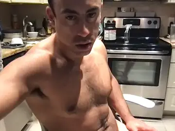 Stripchat Free Live Porn of BigGuyMuscle