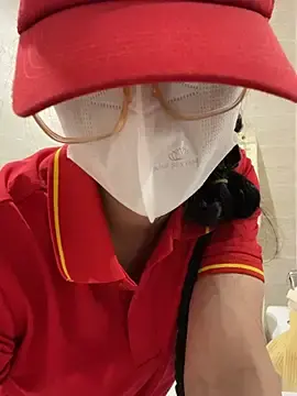 Stripchat Live Porn of Sneaky_Cumshoot