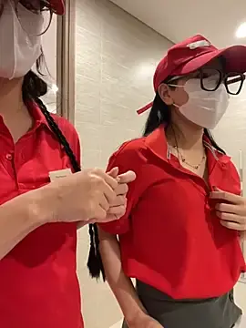 Stripchat Watch Live Sex Cams of Sneaky_Cumshoot