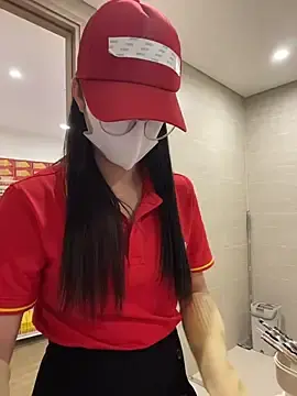 Stripchat Free Porn Cam of Sneaky_Cumshoot