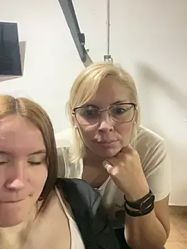 Stripchat Live Sex Cam of nenaa2020