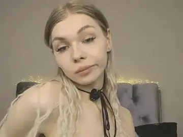 Stripchat Nude Webcam of Blondy_Fina