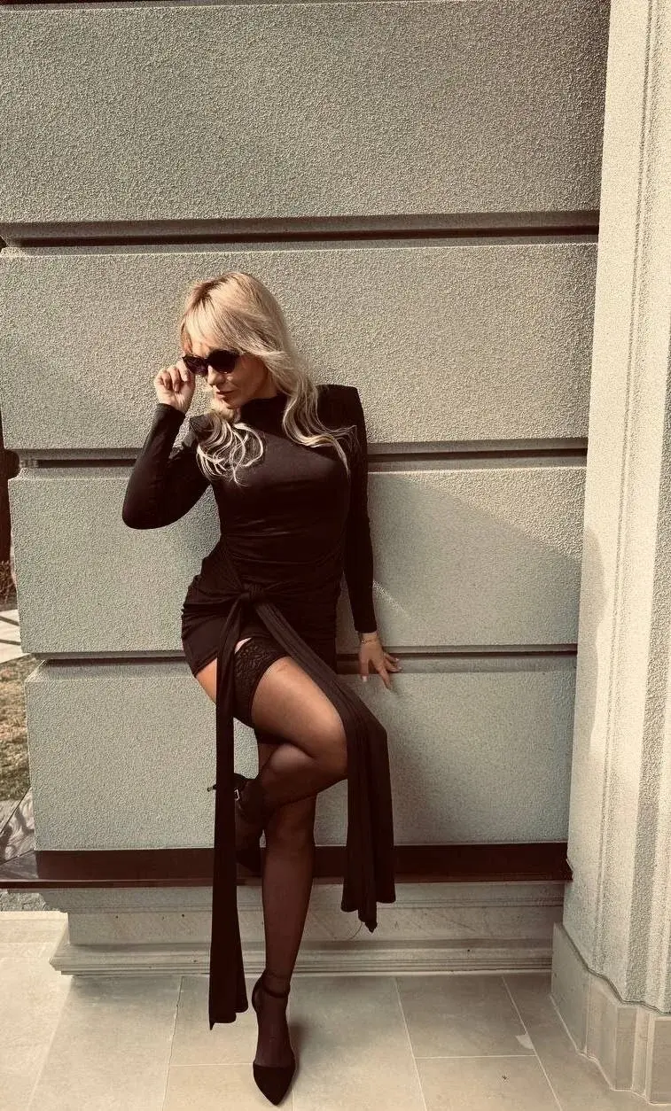 Luxury_Blonde