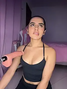 Stripchat Live Sex Cam of Emily-14