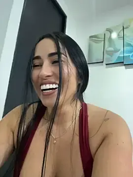 Stripchat Live Sex Cam of areviklusine1