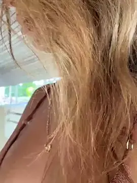 Stripchat Watch Live Sex Cams of Bella-Grace
