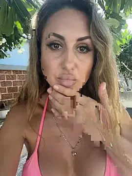 Stripchat Free Porn Cam of Bella-Grace