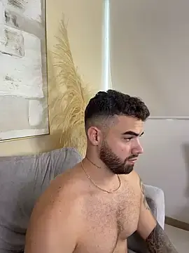 Stripchat Free Live Porn of PaulPhoenix_
