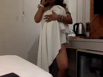 Stripchat Live Porn of yourradhika