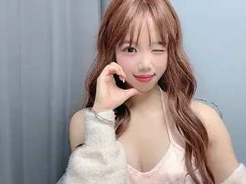 Stripchat Free Live Porn of TwinXXyan