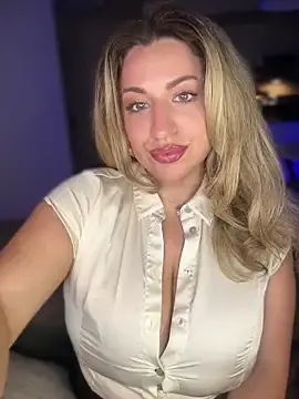Stripchat Adult Webcam of miamellycious