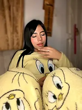 Stripchat Live Sex Cam of Laura-Khalifa