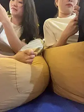 Stripchat Nude Webcam of Mia_Mila_xx