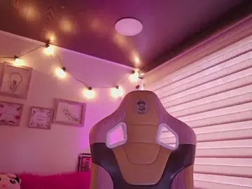 Stripchat Free Porn Cam of tommy_blue