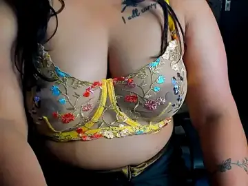 Stripchat Adult Webcams of Nimrat_Kaurr