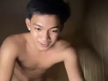 Stripchat Adult Webcam of YourcumBoy77