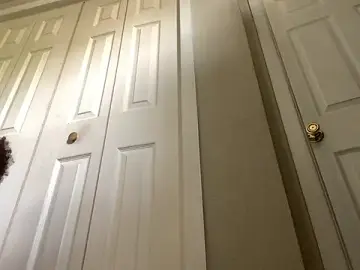 Stripchat Adult Webcam of QueenNuttCollector