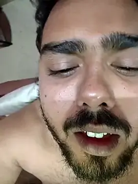 Stripchat Sex Cam of Sexyboyforyou33