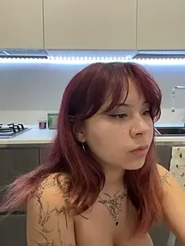 Stripchat Live Sex Cam of YumiLux