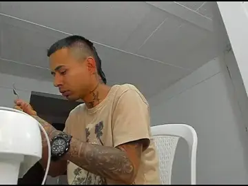Stripchat Live Sex Cam of _Logan_Colton_