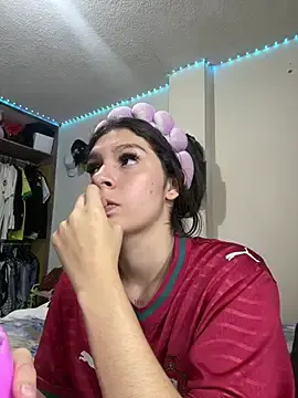 Stripchat Free Porn Cam of shery_l