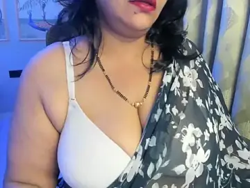 Stripchat Live Sex Cam of tarivishu11