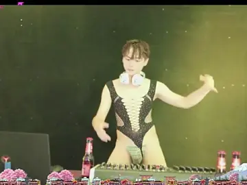 Stripchat Adult Webcam of DJ-ZUOZUO