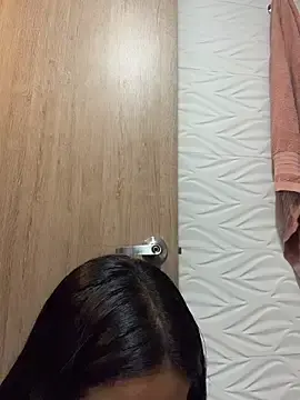 Stripchat Free Live Porn of Sara_fun