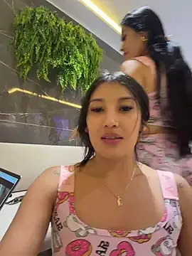 Stripchat Free Live Porn of Sara_fun
