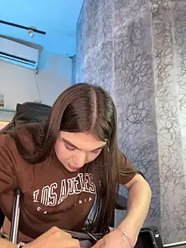Stripchat Live Porn of saracaball_
