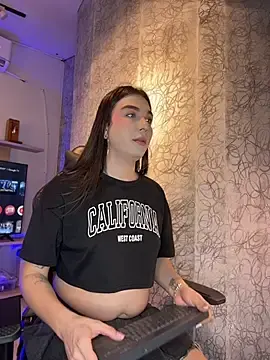 Stripchat Live Sex Cam of saracaball_