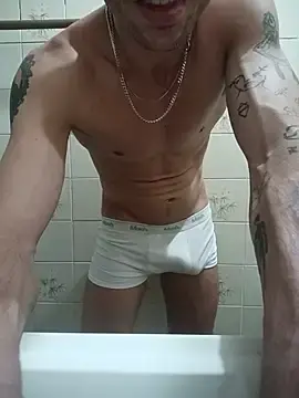 Stripchat Adult Webcam of Bruninhodot