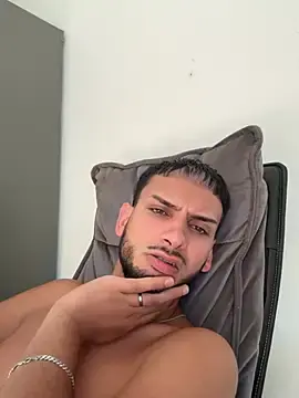 Stripchat Live Sex of Gipsyboysteve