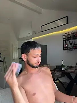Stripchat Live Sex Cam of Gipsyboysteve