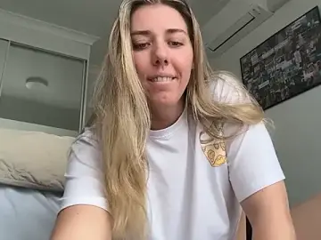 Stripchat Live Sex Cam of Aussielulu