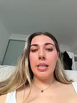 Stripchat Adult Webcam of Aussielulu
