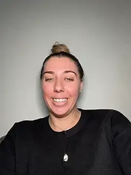Stripchat Free Porn Cam of Aussielulu