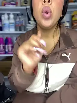 Stripchat Nude Webcam of _PRETTYANGEL_